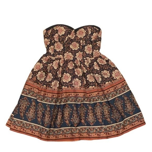 Band of Gypsies Dresses & Skirts - Band of Gypsies Strapless Mini Dress Size M